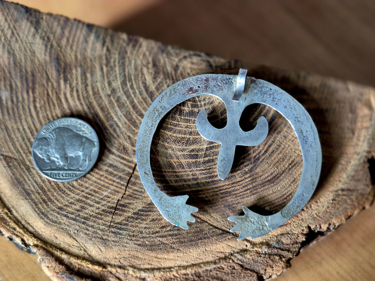 Healing Hands Naja Pendant