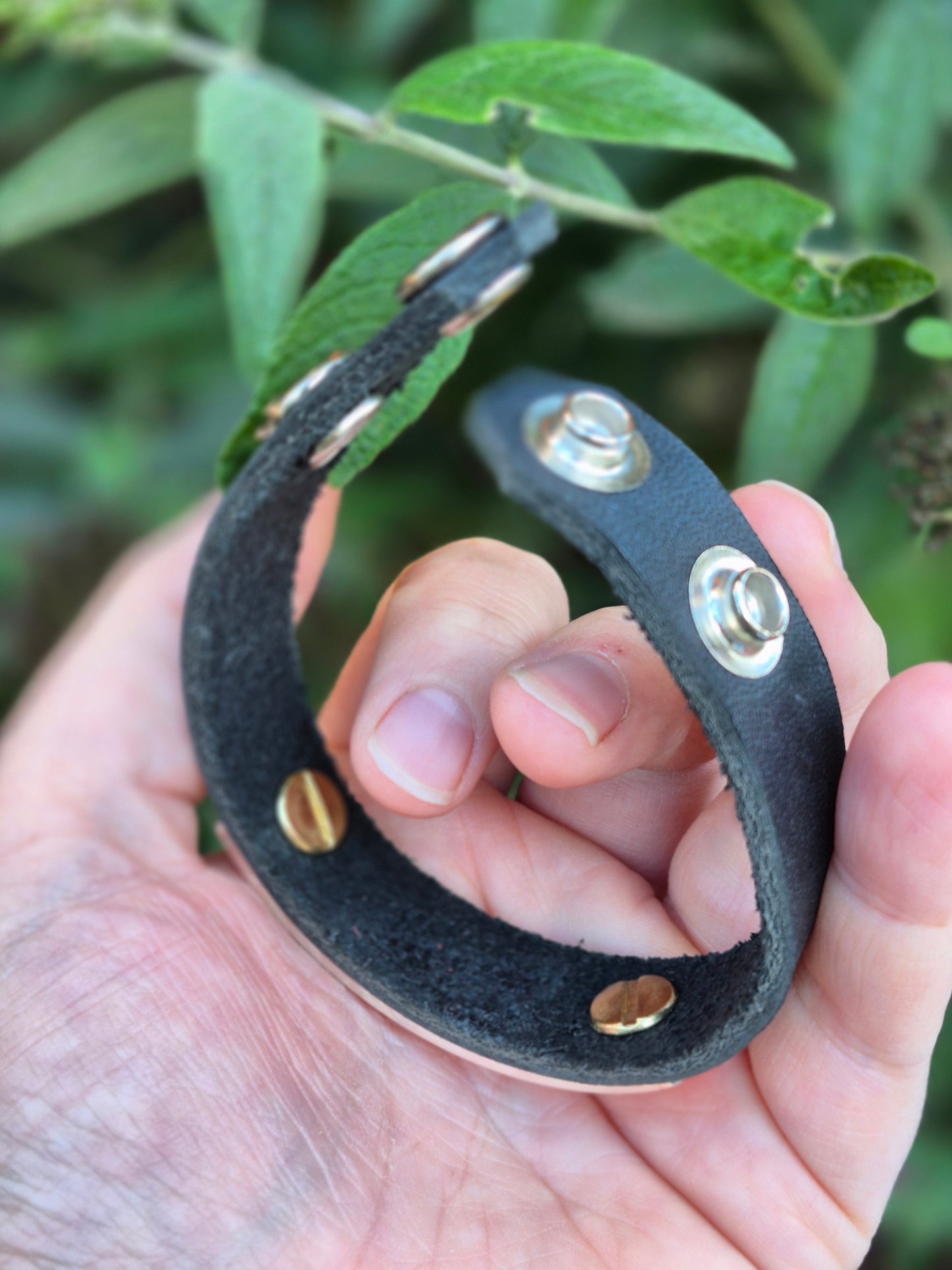 Spiny inlay adjustable leather cuff