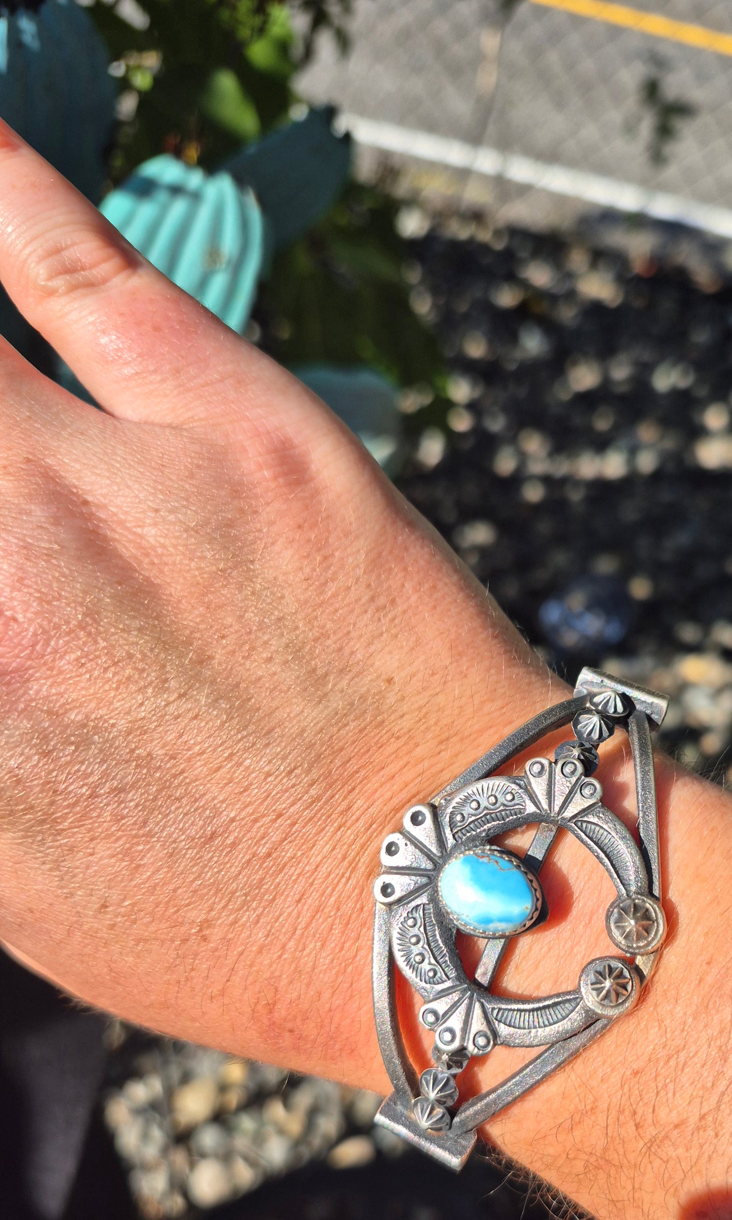 Golden hills Naja Cuff 8"