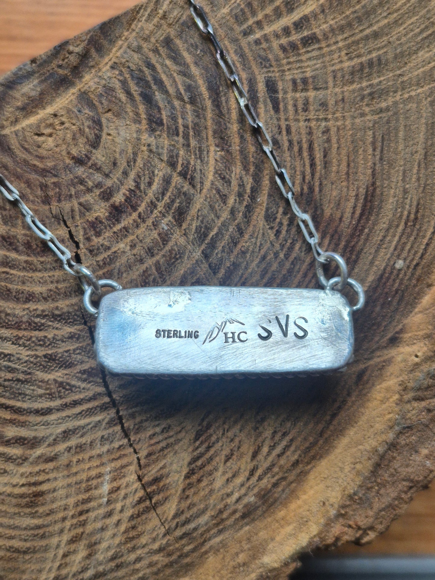 Dainty Hubei Bar Necklace