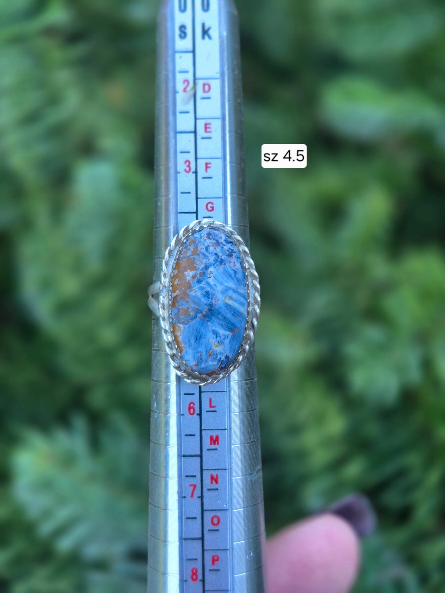 Petersite ring sz 4.5