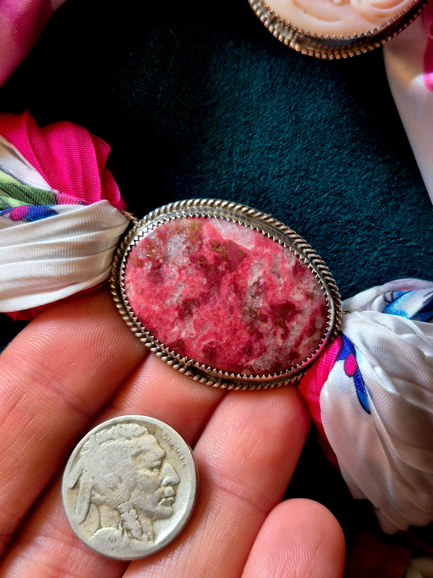 Thulite Twilly Slide + Scarf