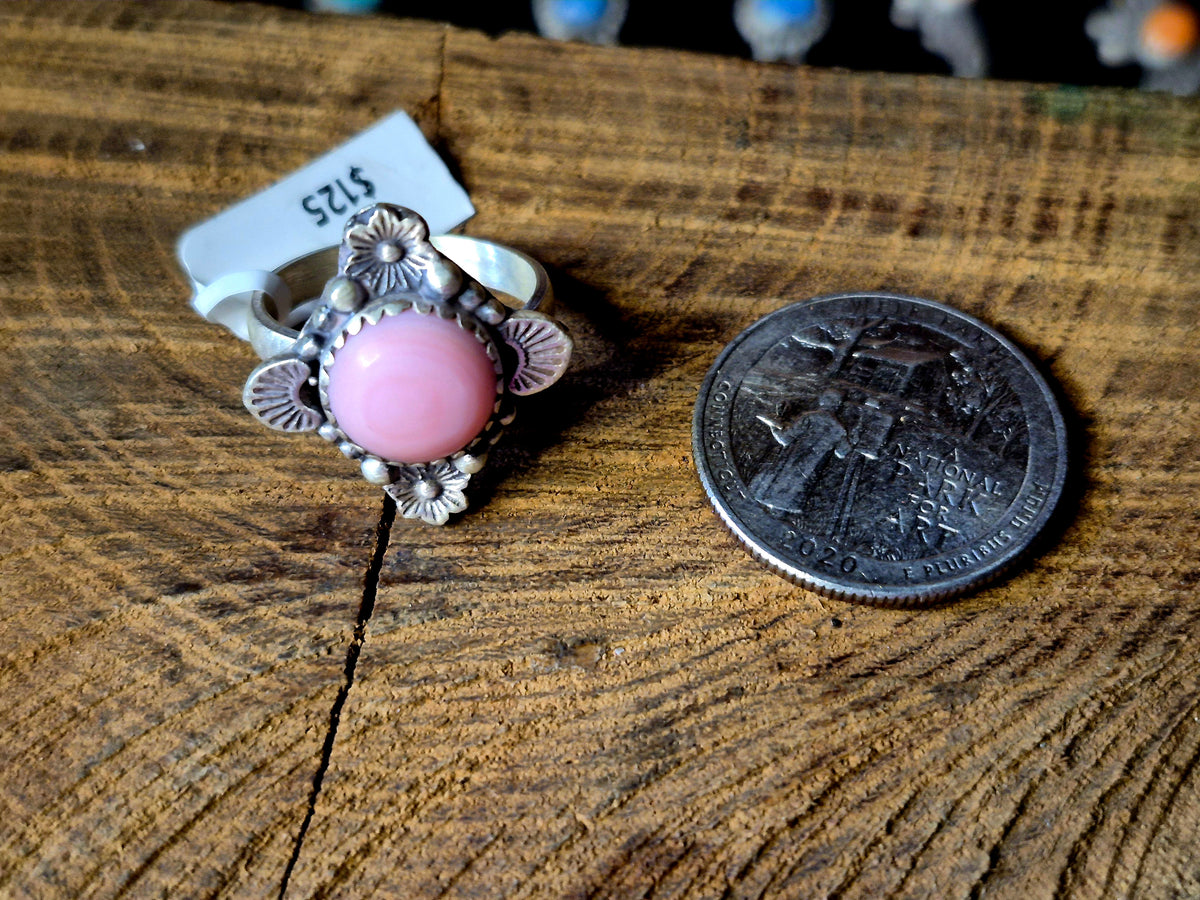 Pink Conch Ring O/S