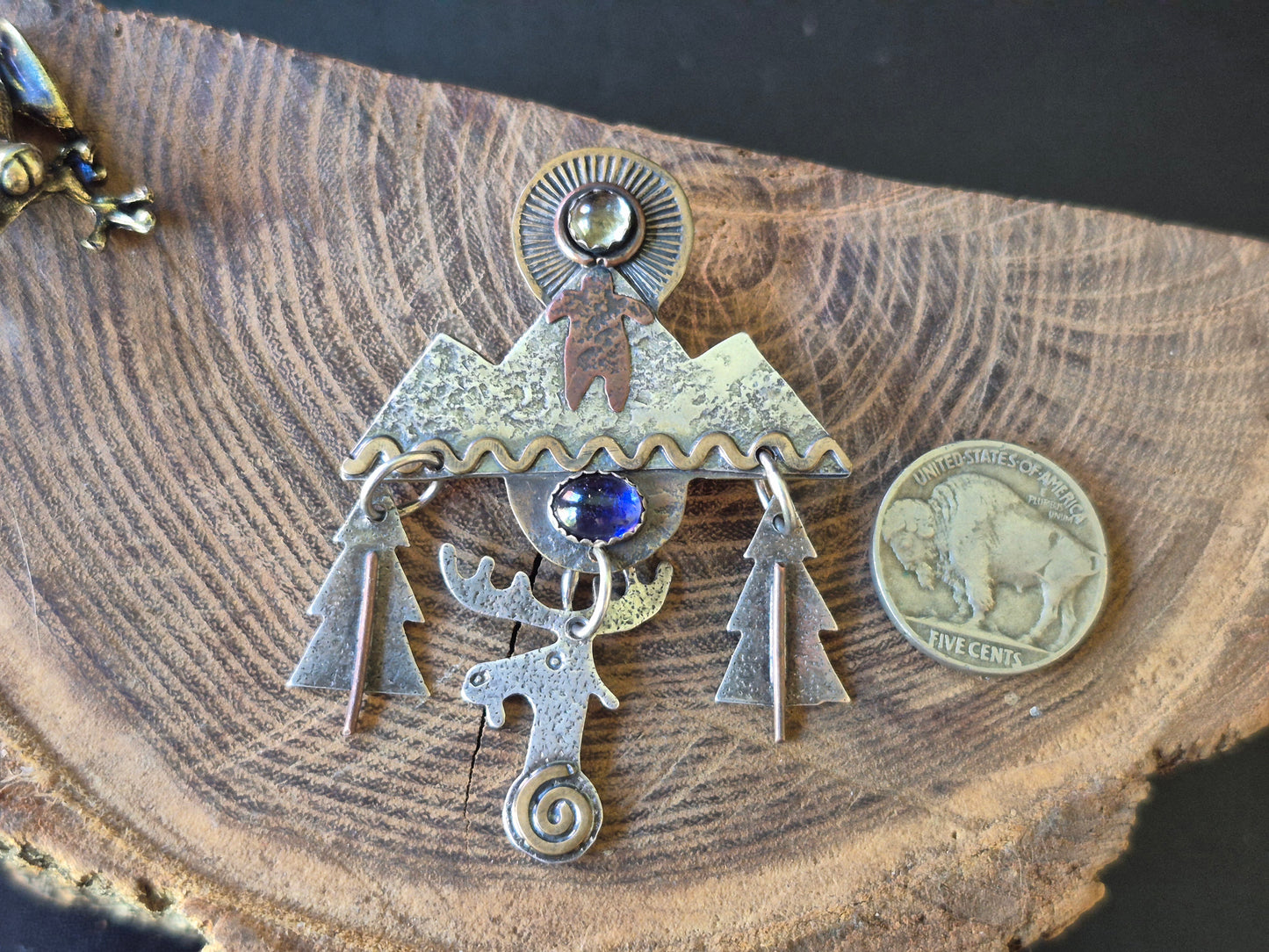 Unique brooch/Pendant