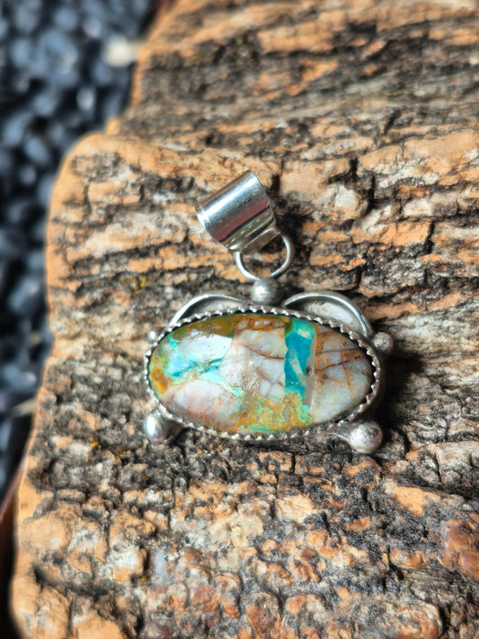 Royston Ribbon Pendant